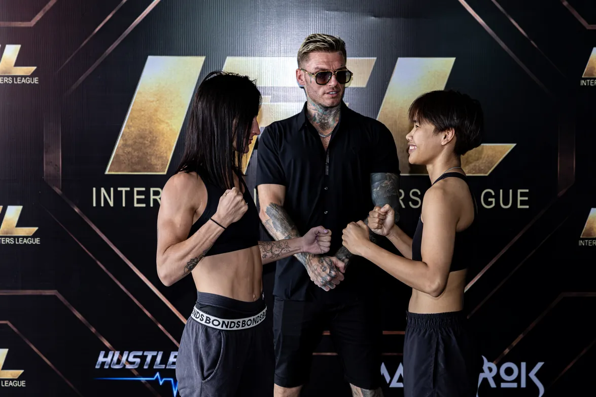 คู่ที่ 8 เผชิญหน้า: Nongpa (มุมแดง) และ Jada Ketley (มุมน้ำเงิน)