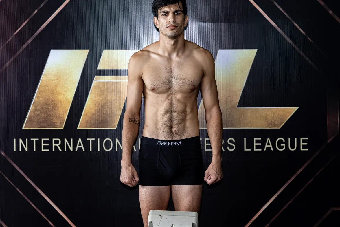 Hamid Boughanem ในวันชั่งน้ำหนัก